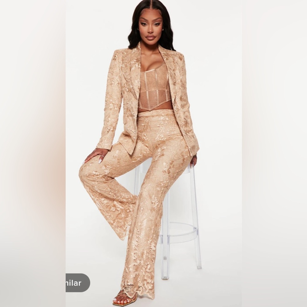 *Brand new* Fashion Nova womens lace suit